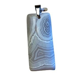 🌿2/$10🌿 Agate Crystal Pendant